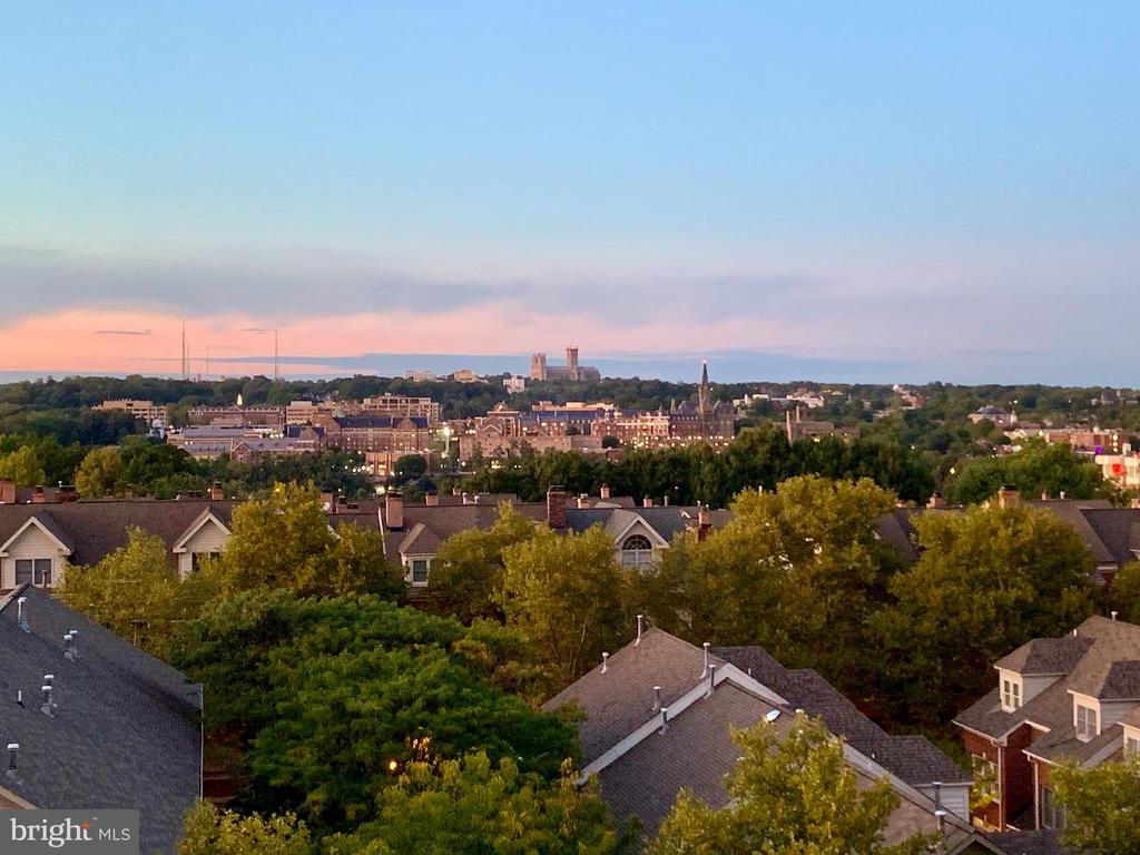 1530 Key Blvd #904