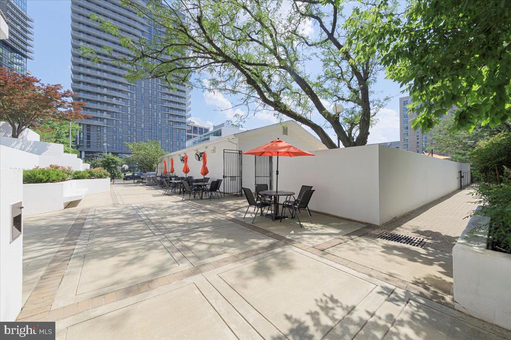 1530 Key Blvd #904