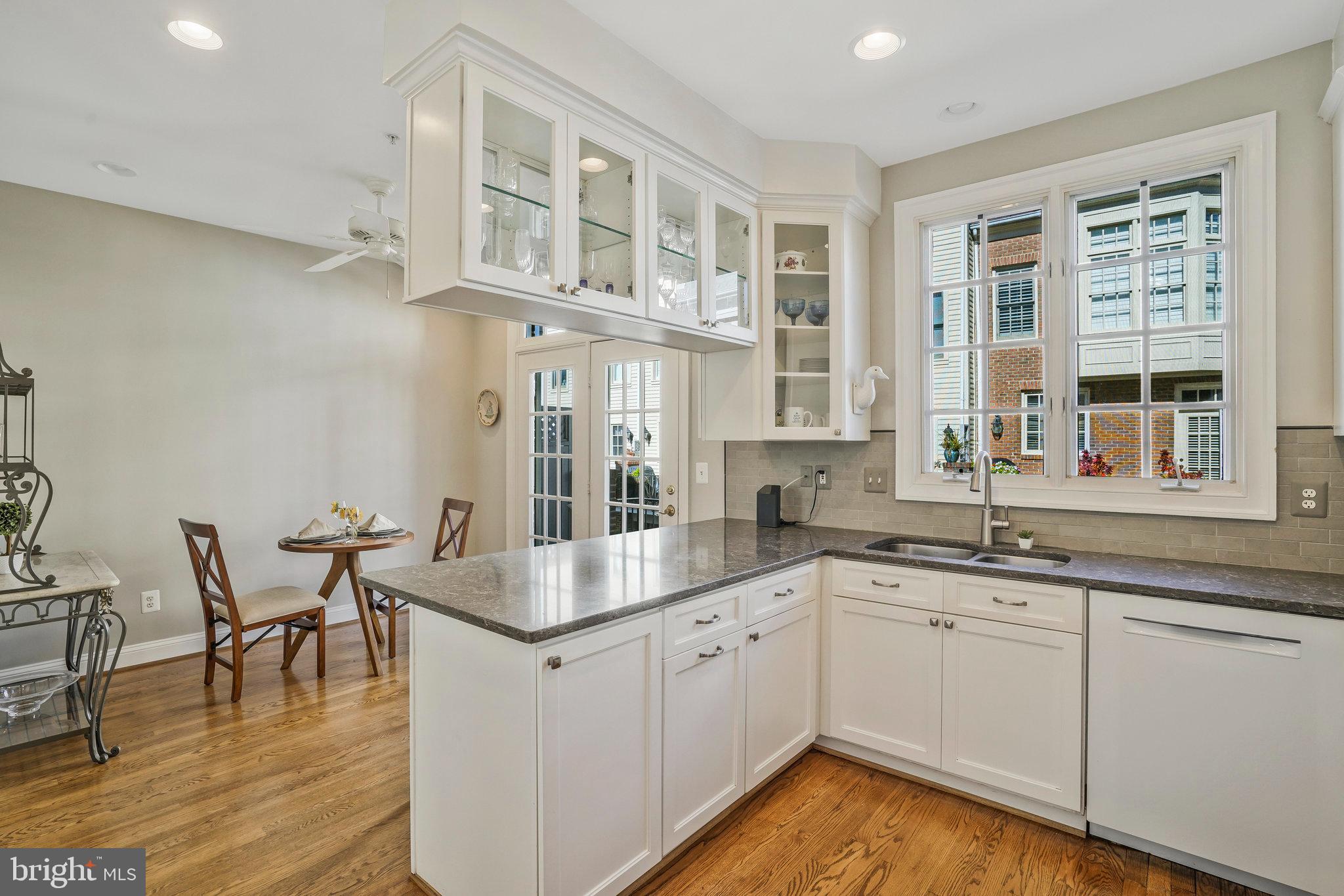 5 Franklin St