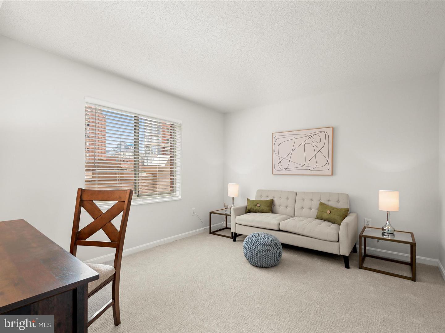 2121 Jamieson Ave #507