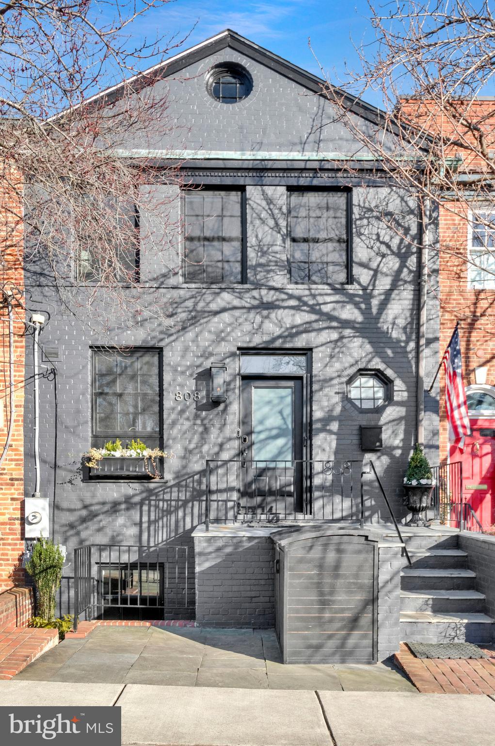 808 S Lee St