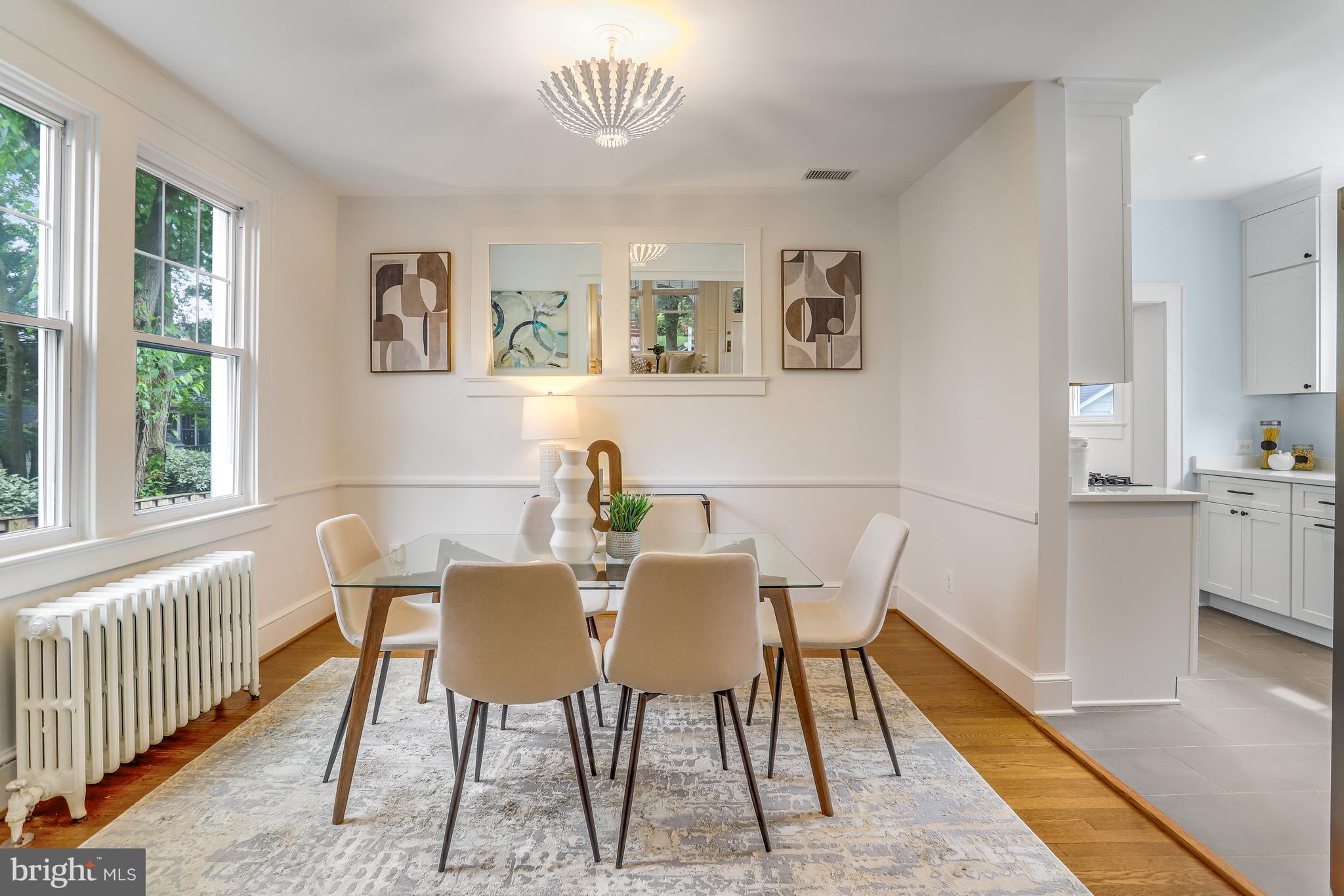 24 W Spring St