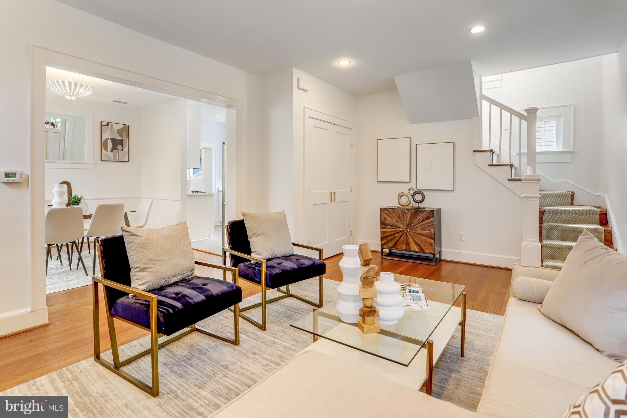 24 W Spring St