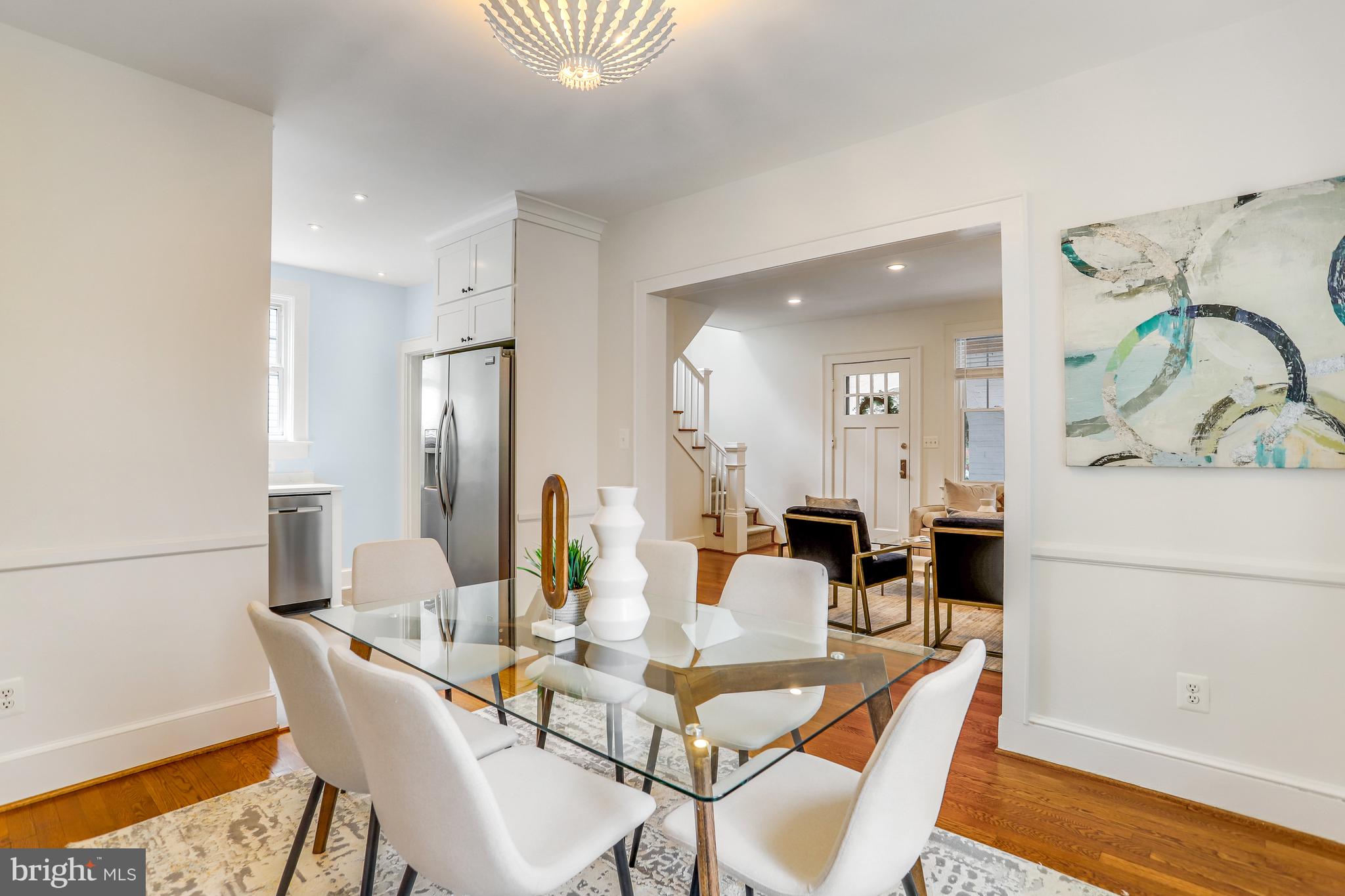 24 W Spring St