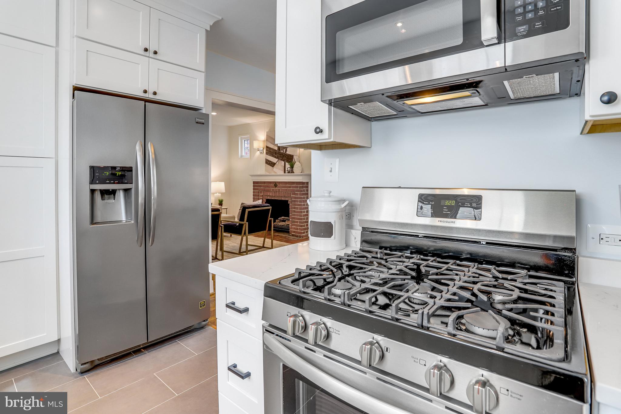 24 W Spring St