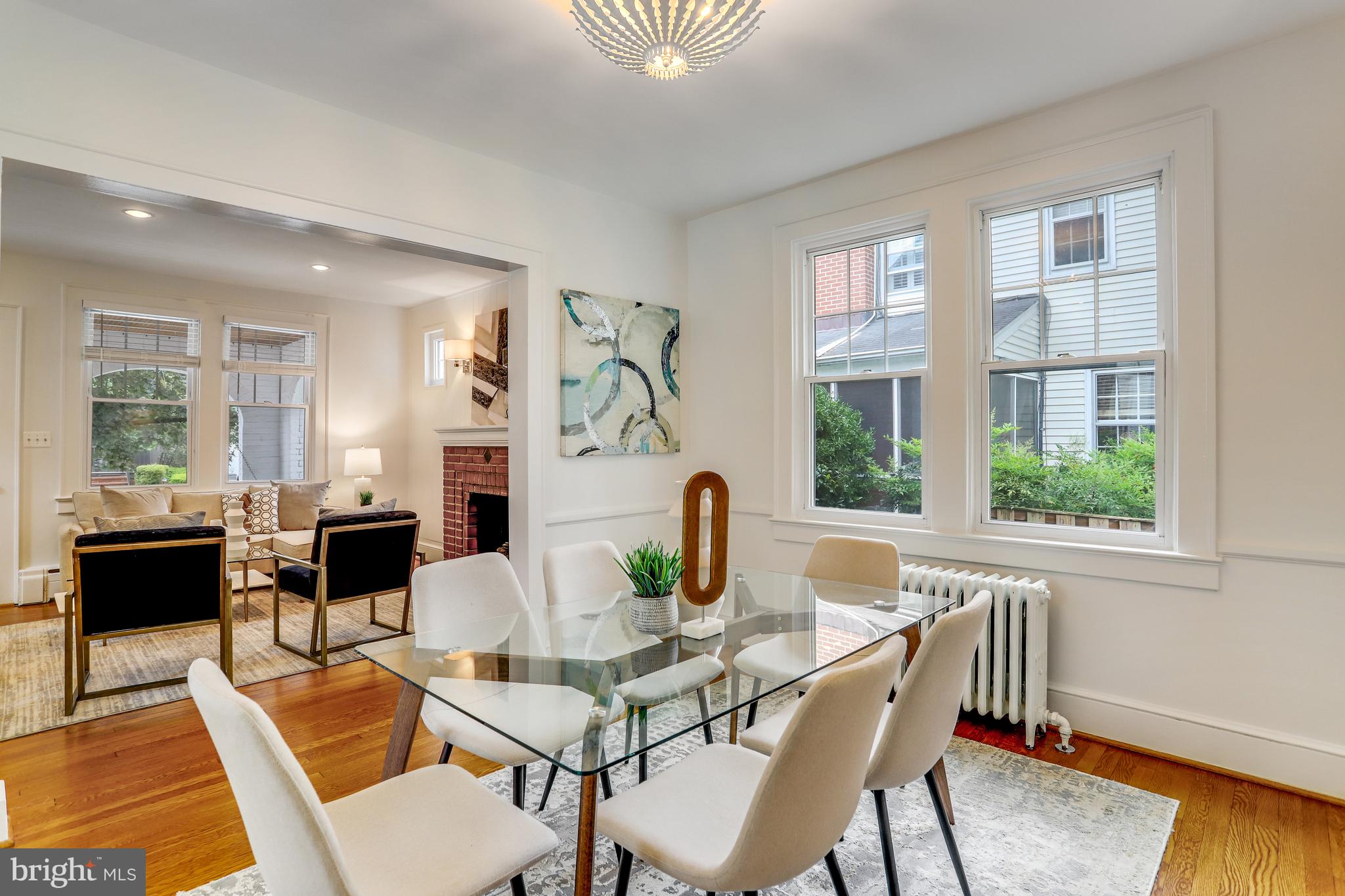 24 W Spring St