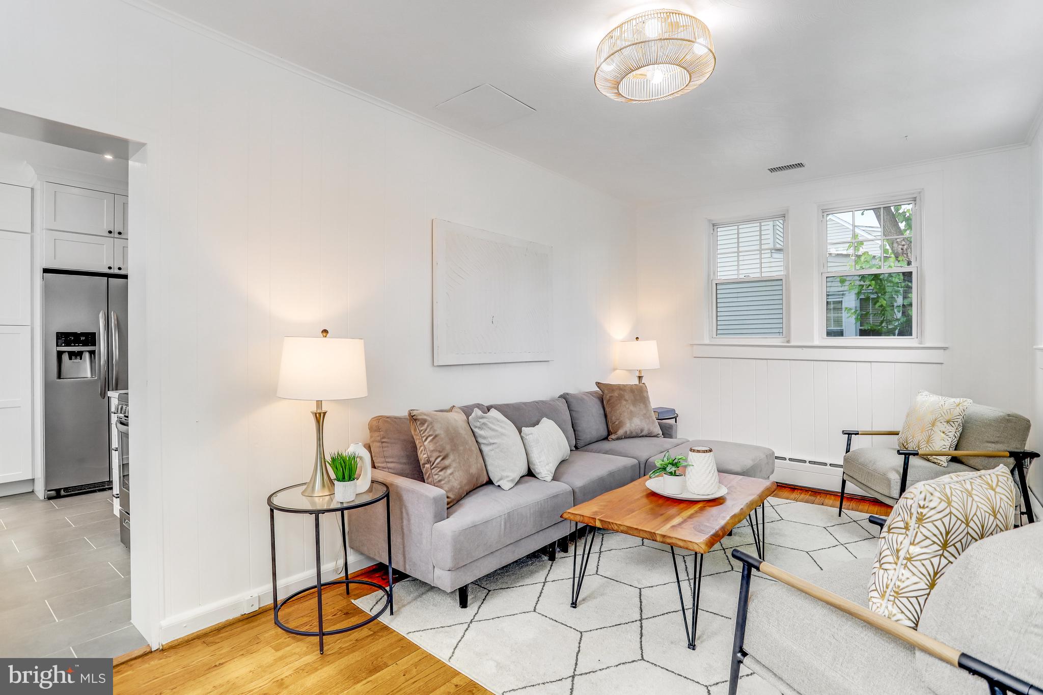 24 W Spring St