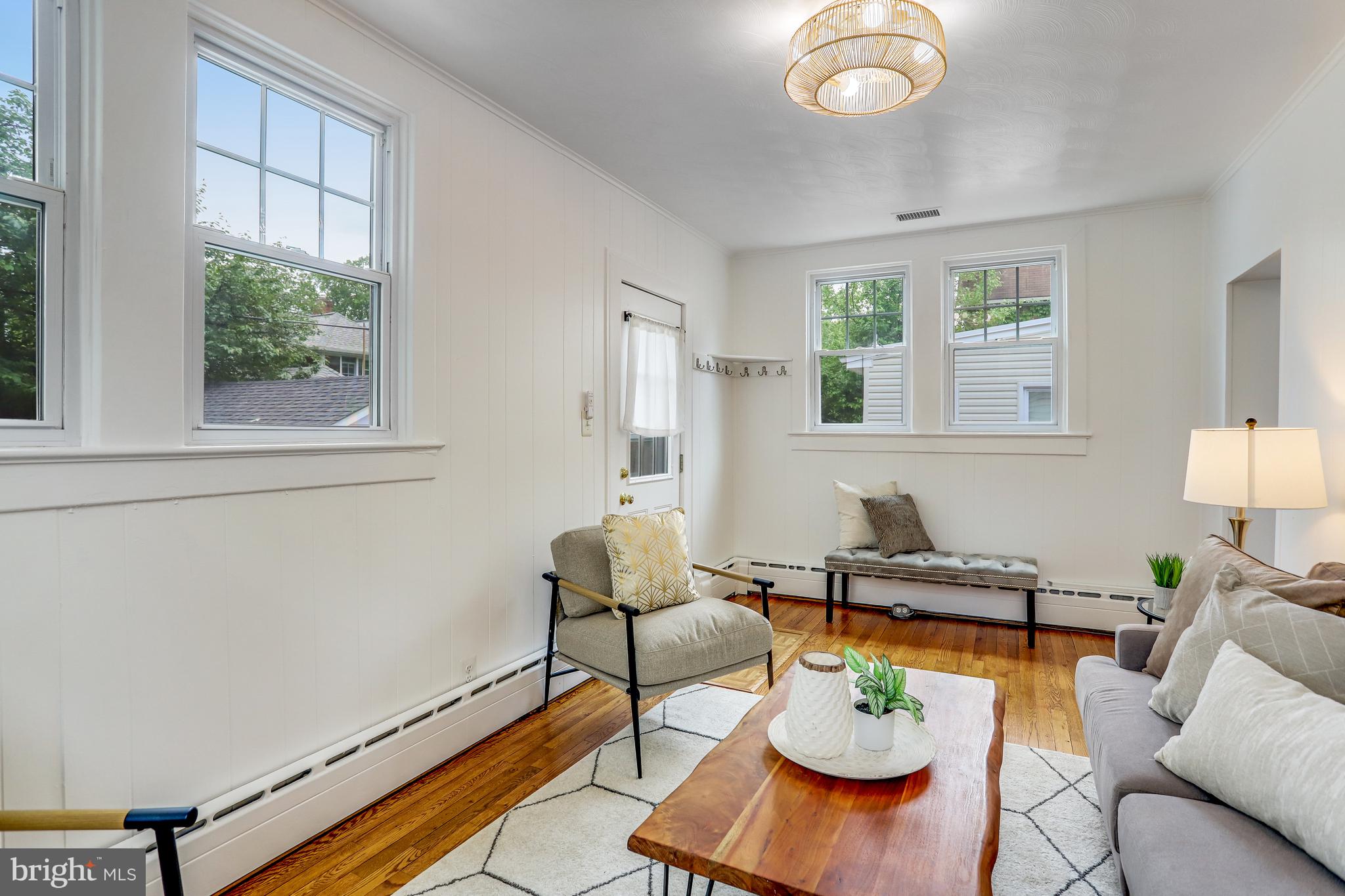 24 W Spring St