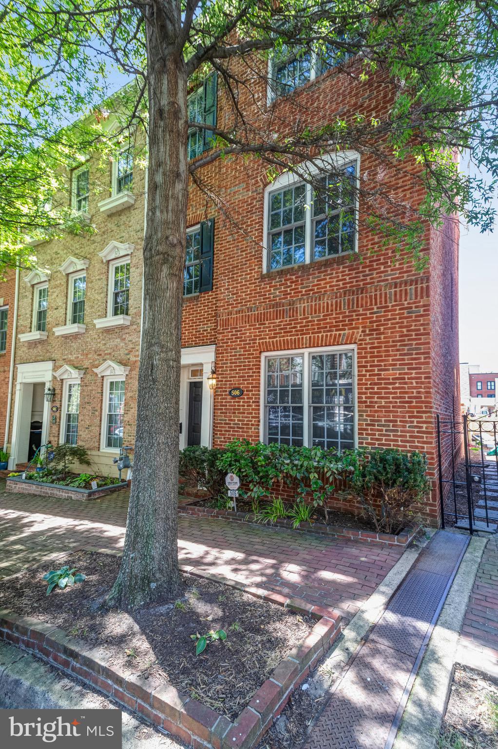 506 Pendleton St