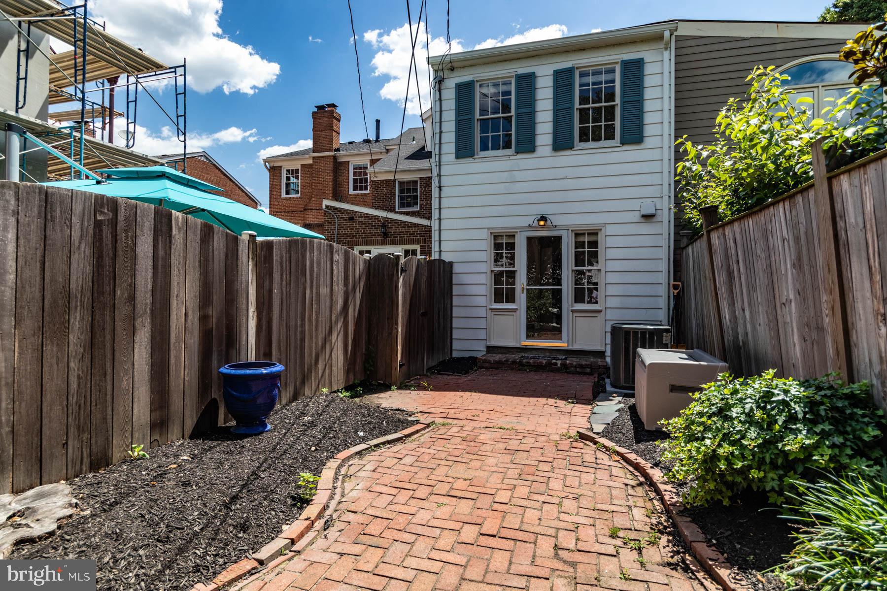 625 S Saint Asaph St S