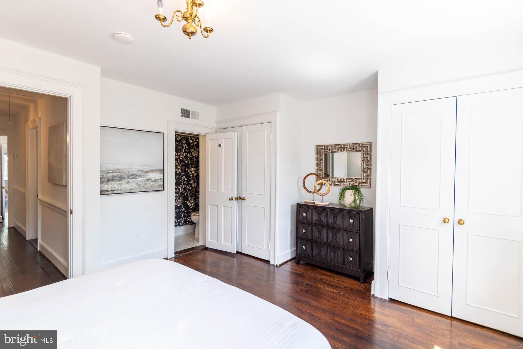 625 S Saint Asaph St S