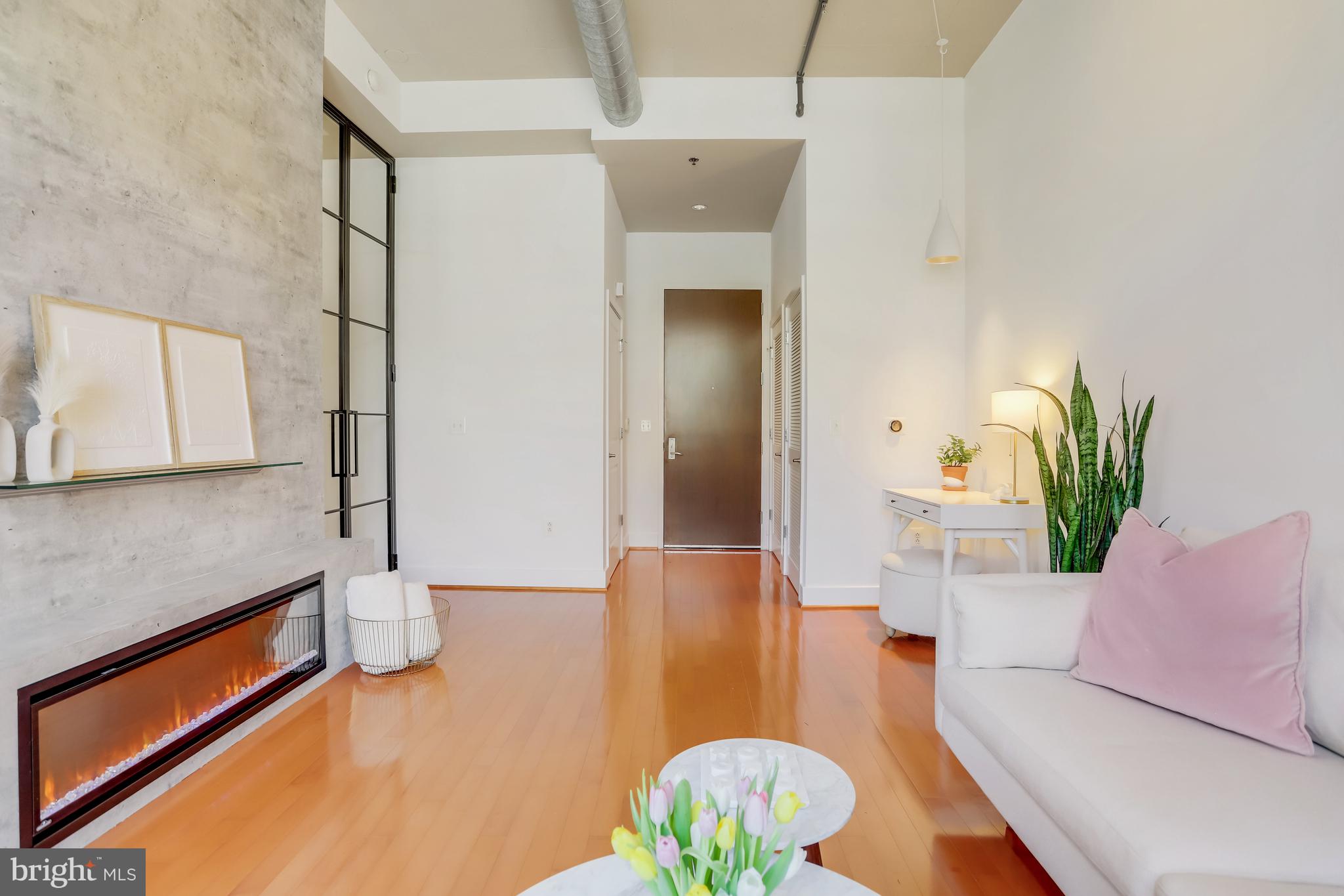 520 John Carlyle St #420