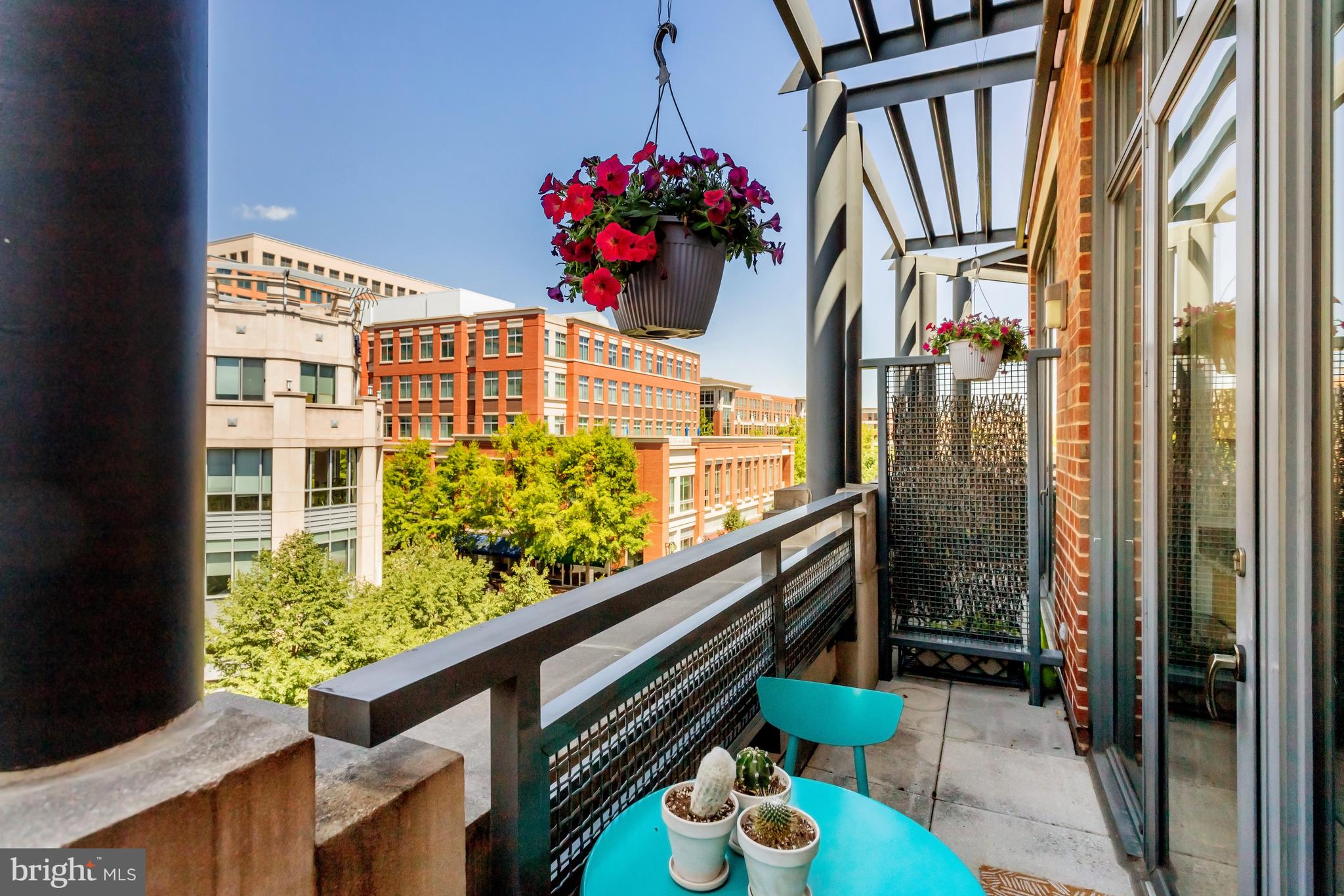 520 John Carlyle St #420