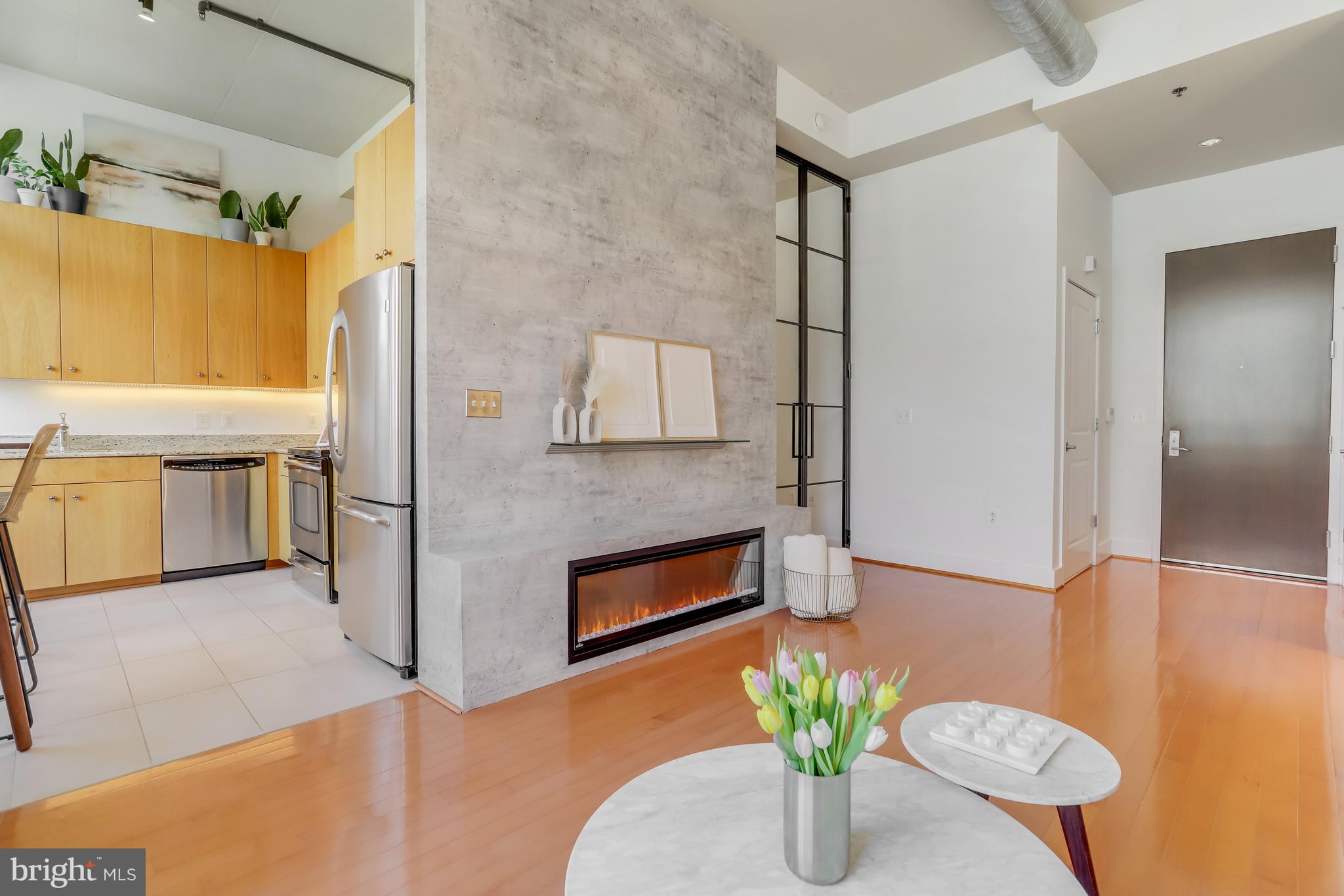 520 John Carlyle St #420