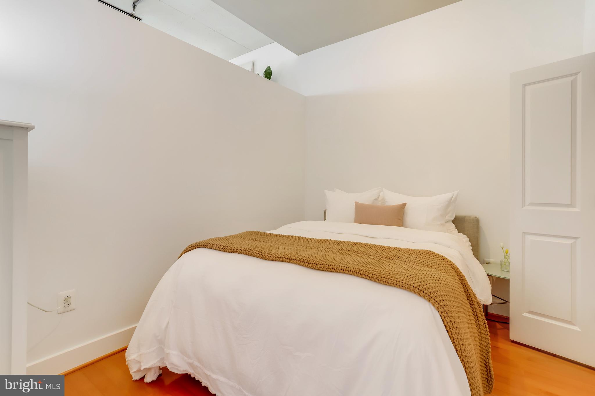 520 John Carlyle St #420