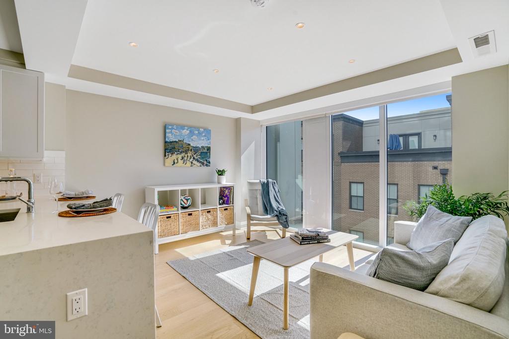 925 N Fairfax St #307