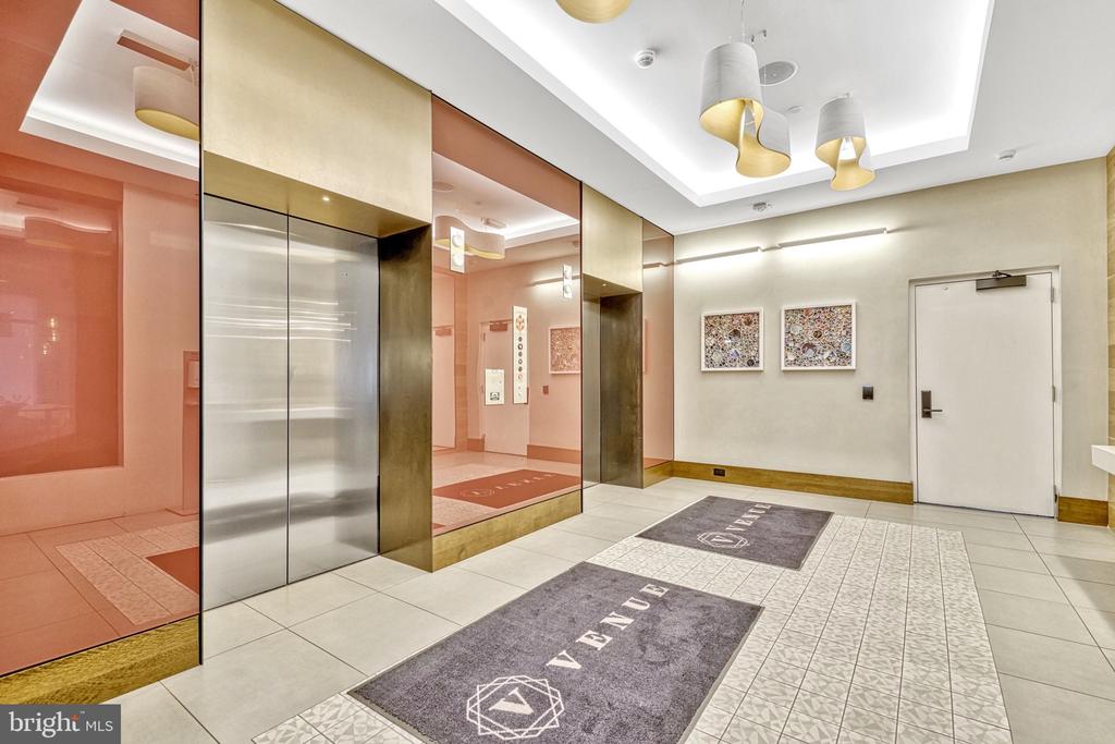 925 N Fairfax St #307
