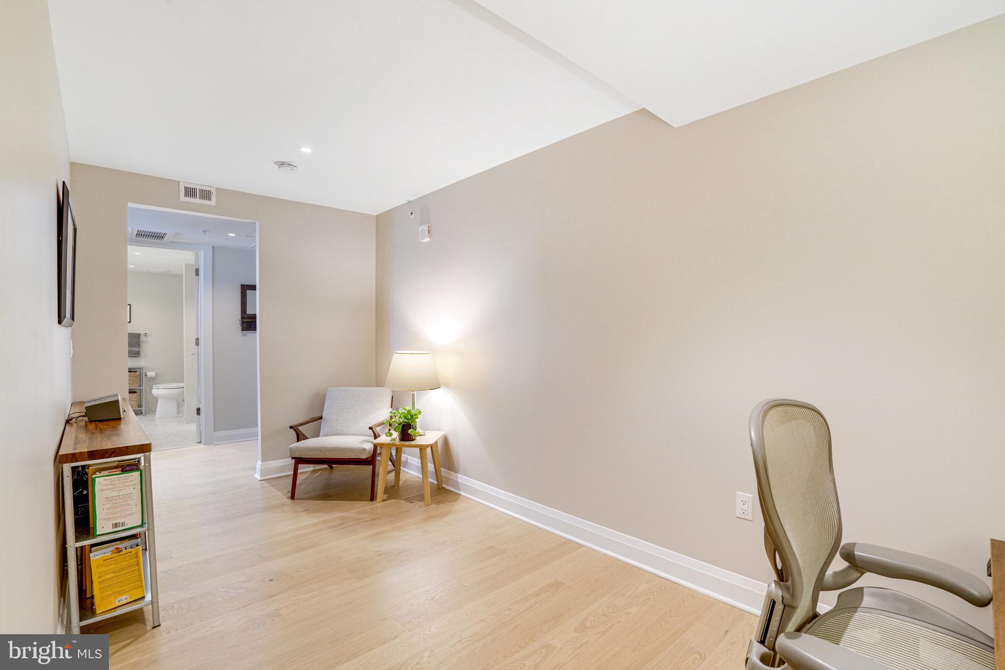 925 N Fairfax St #307