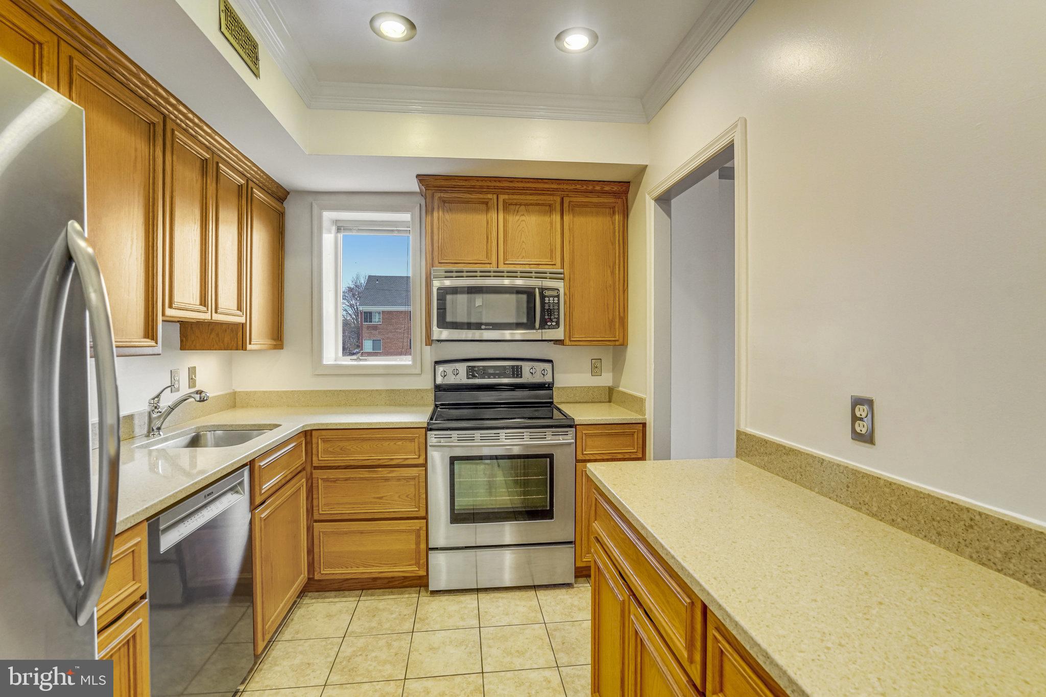 801 S Pitt St #429