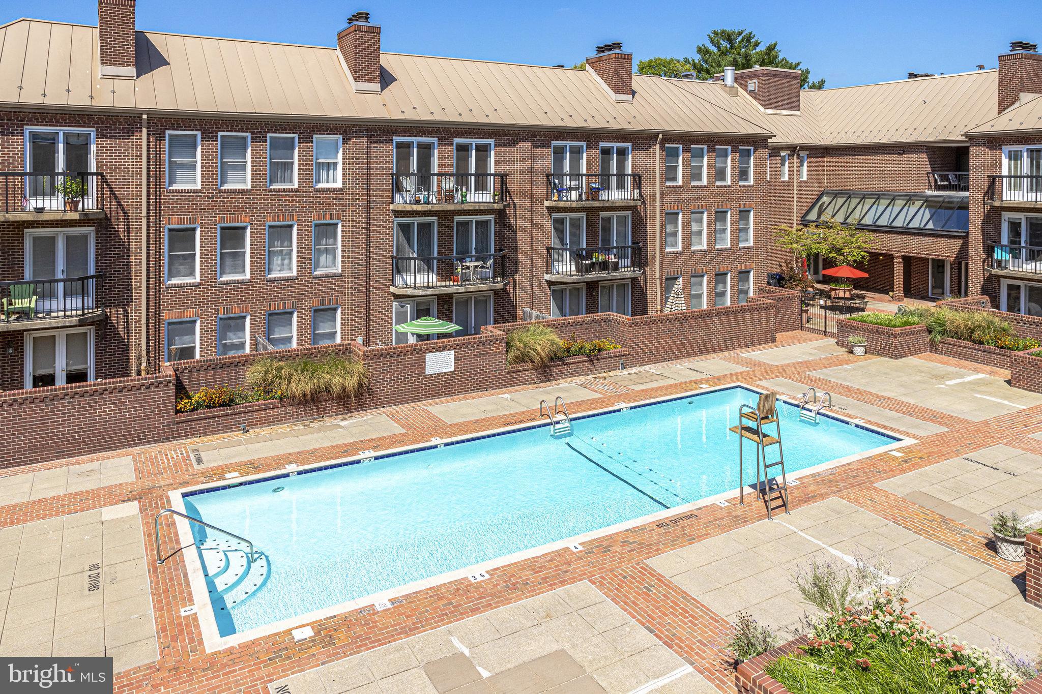 801 S Pitt St #429