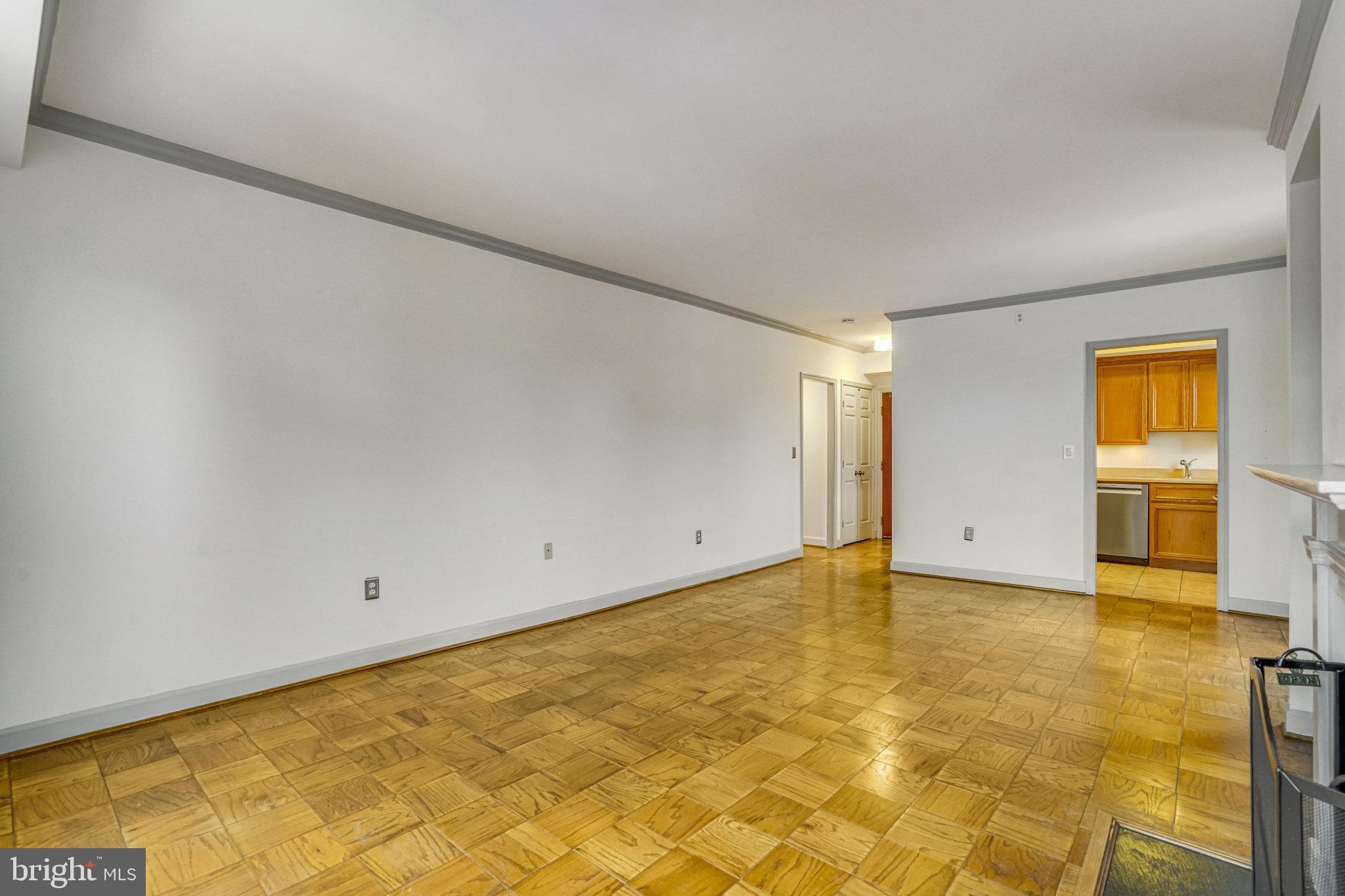801 S Pitt St #429