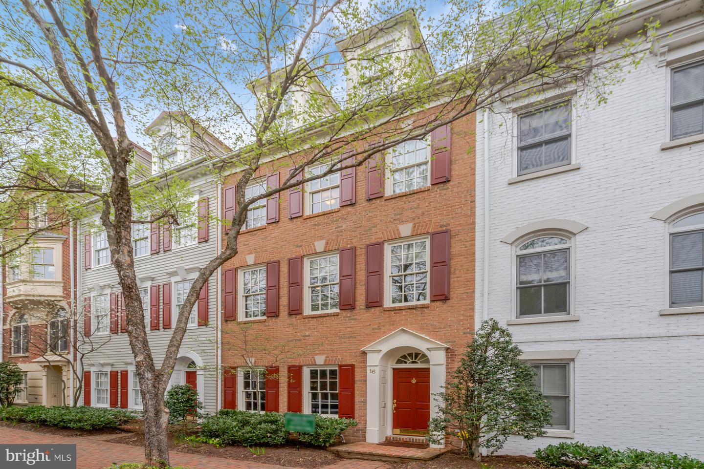 16 Franklin St