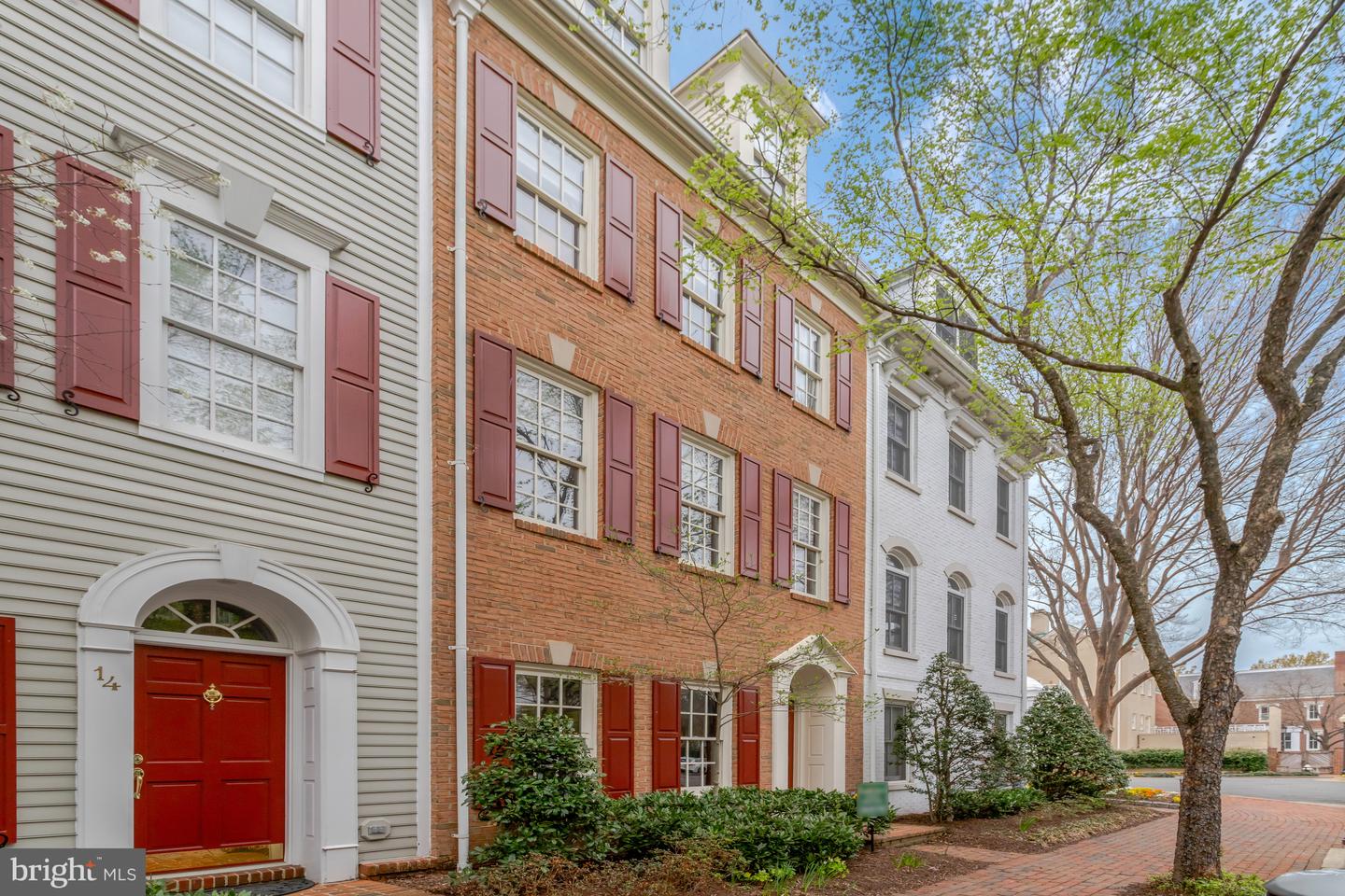 16 Franklin St