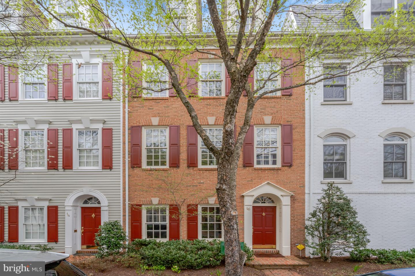16 Franklin St