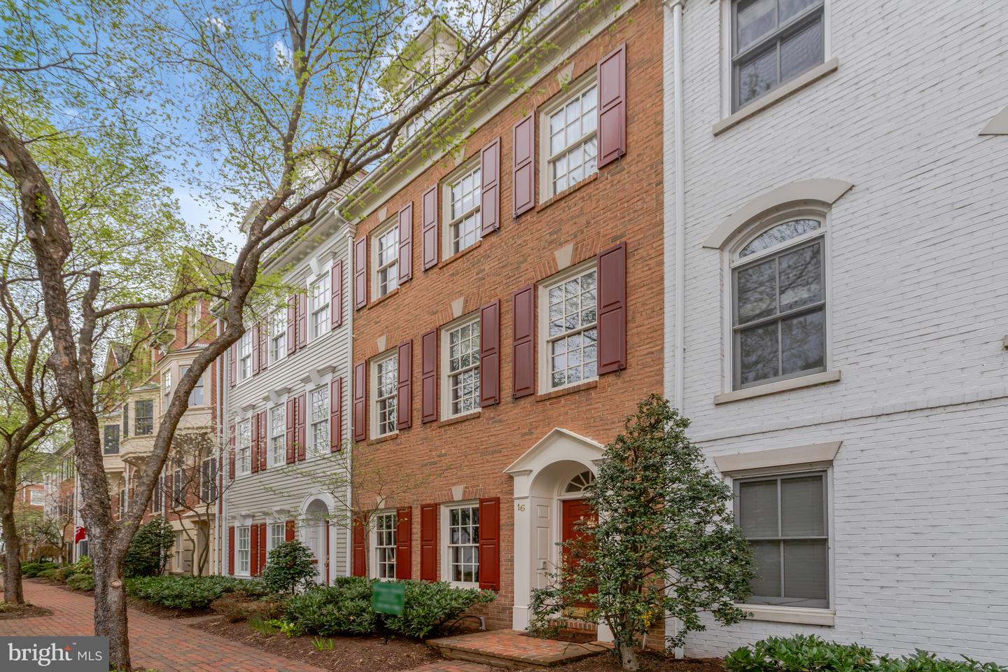 16 Franklin St