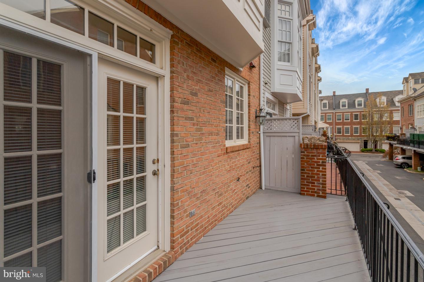16 Franklin St