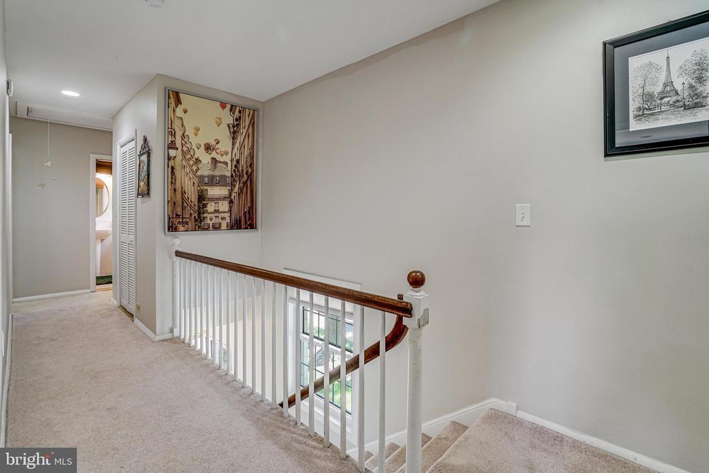 1653 Mount Eagle Pl