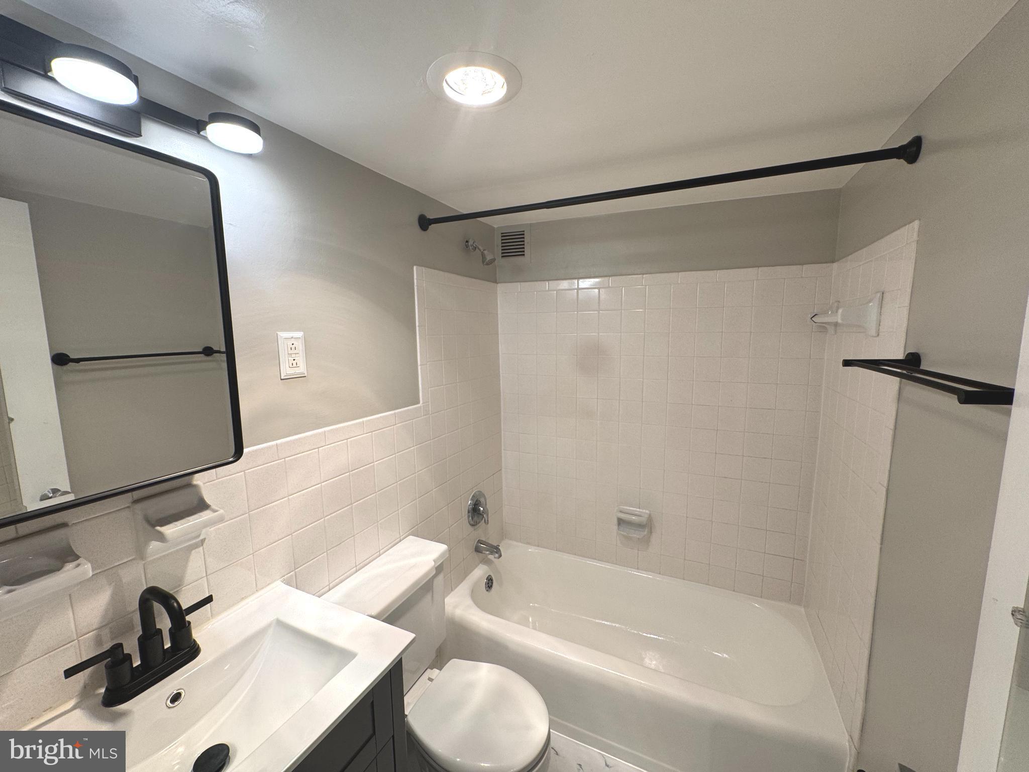801 N PITT STREET 401