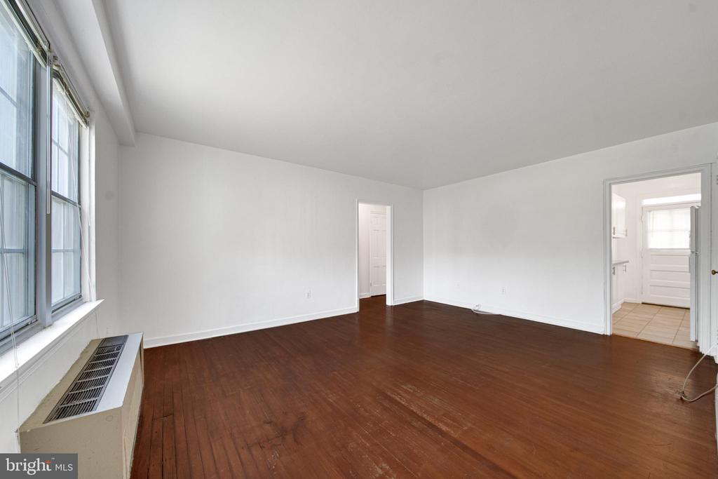 18 AUBURN COURT A