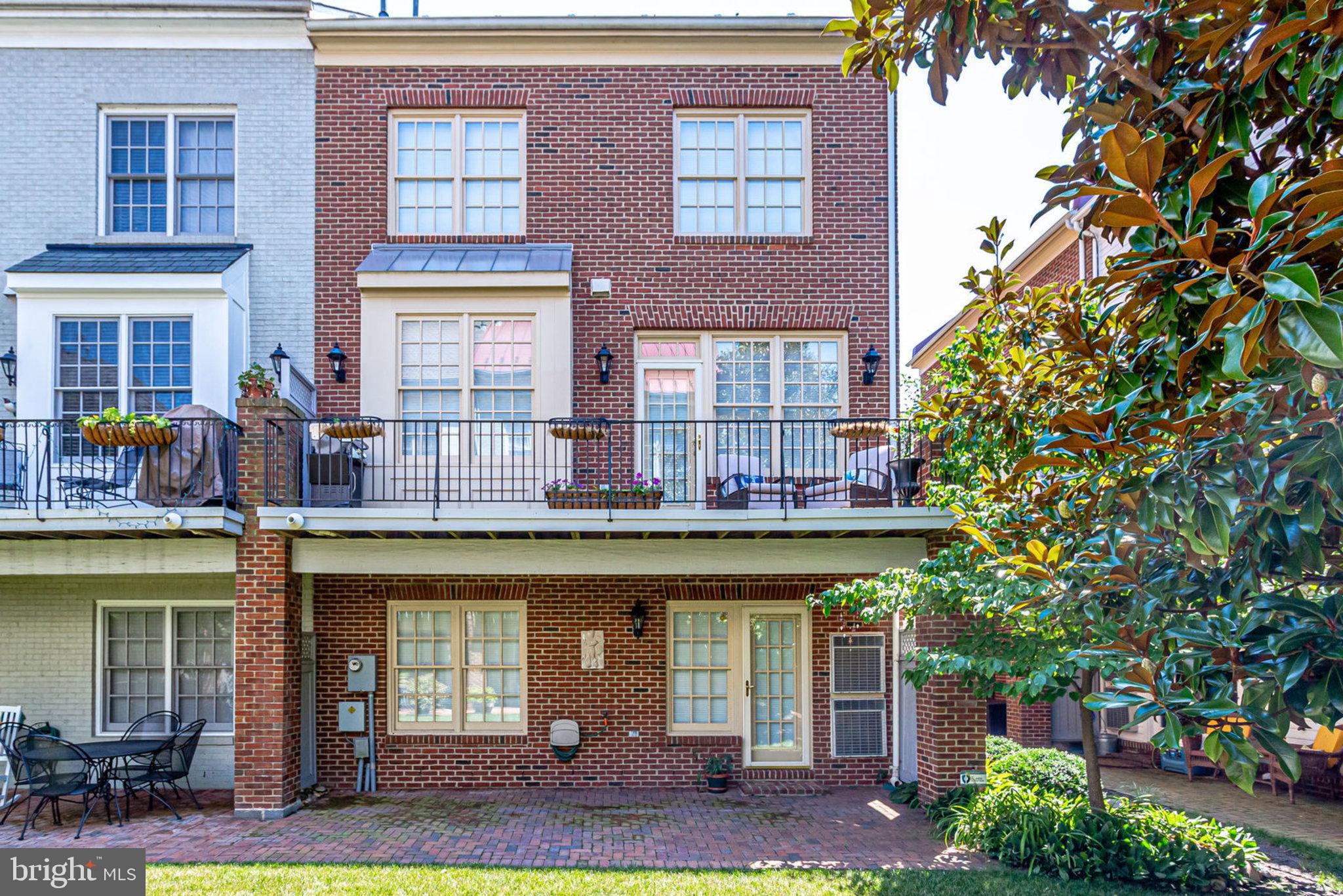 17 ALEXANDER STREET