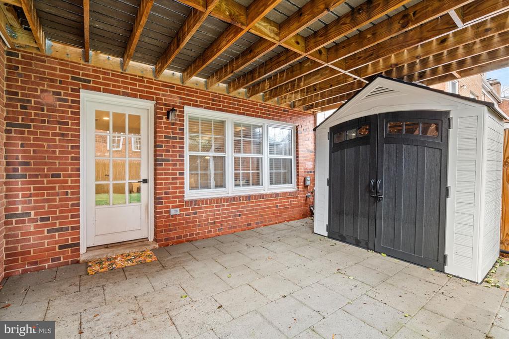 222 GREEN STREET