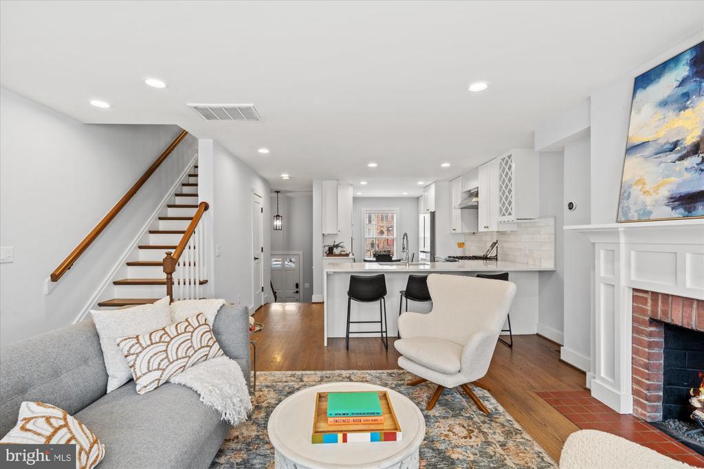 222 GREEN STREET