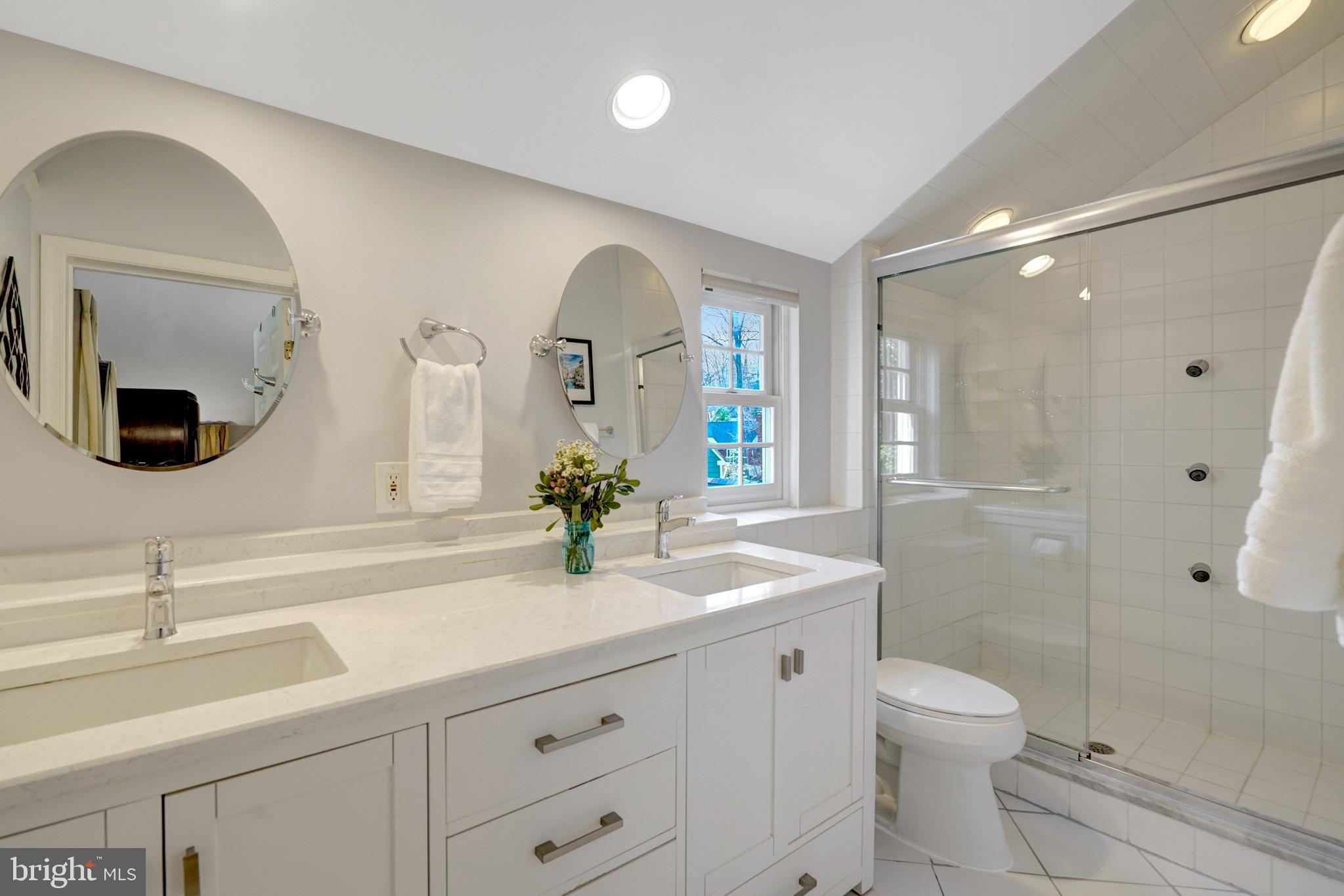 3300 OLD DOMINION BOULEVARD