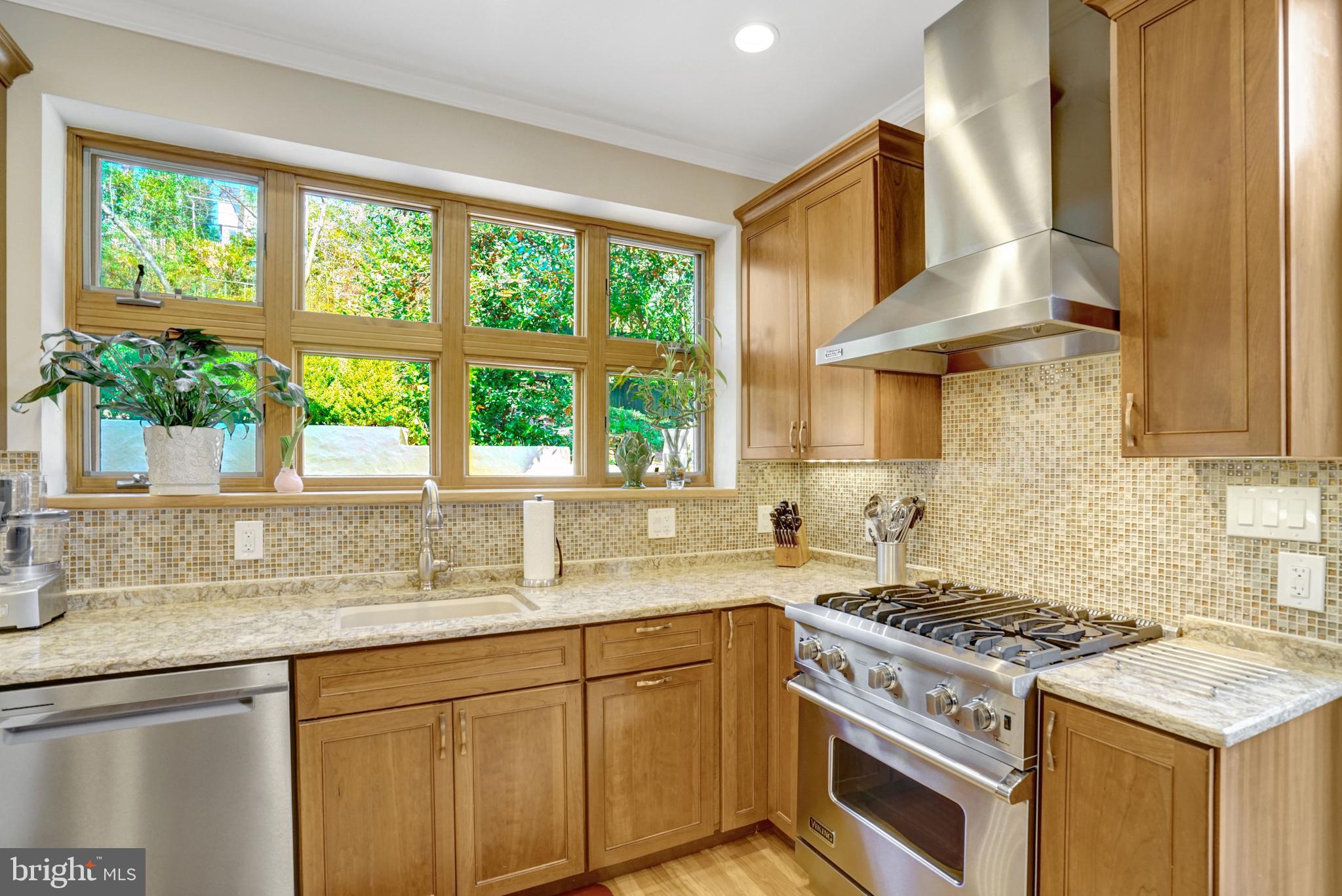 3300 OLD DOMINION BOULEVARD