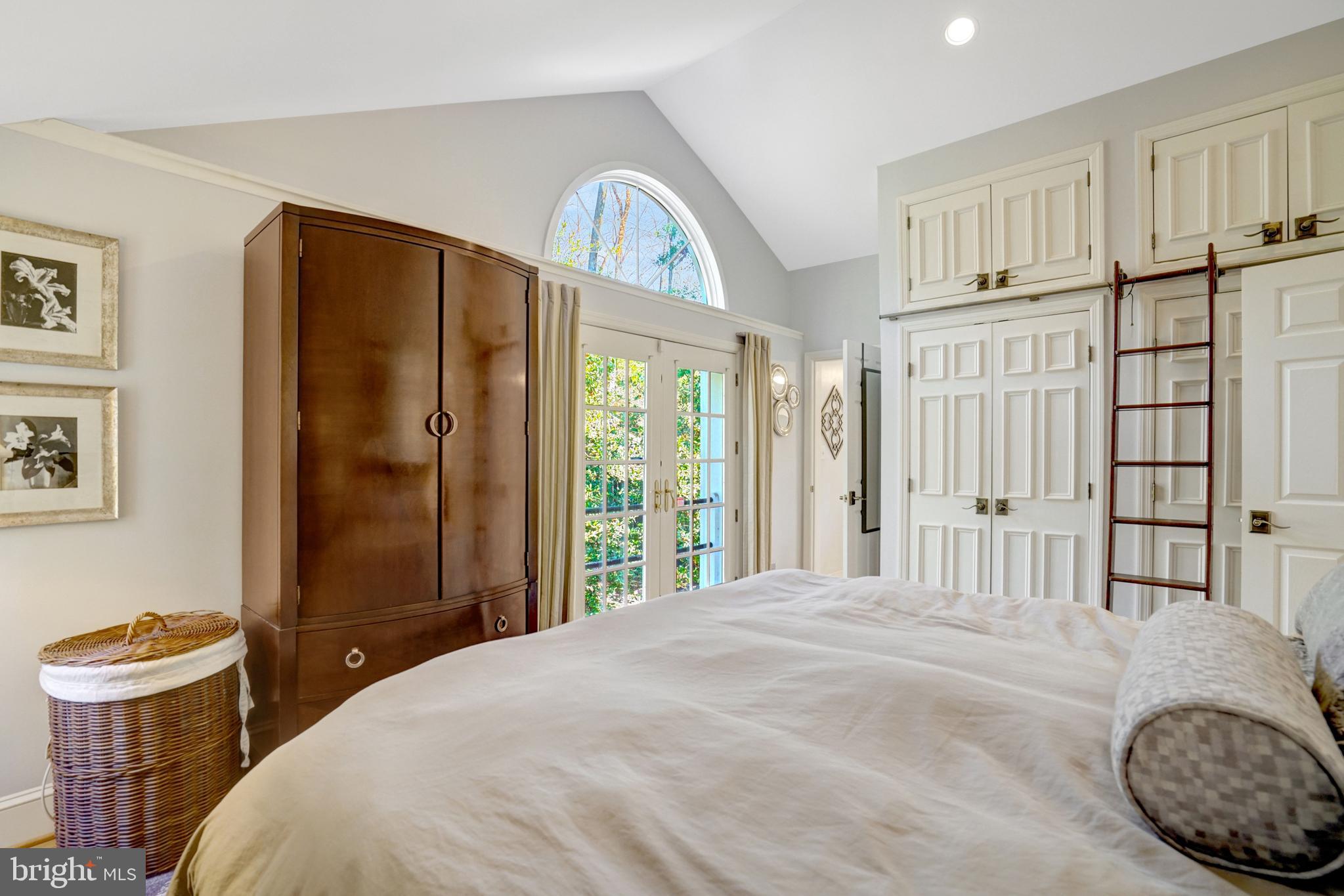 3300 OLD DOMINION BOULEVARD