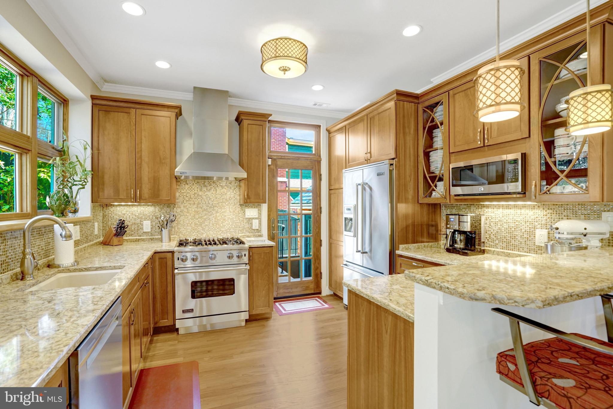 3300 OLD DOMINION BOULEVARD