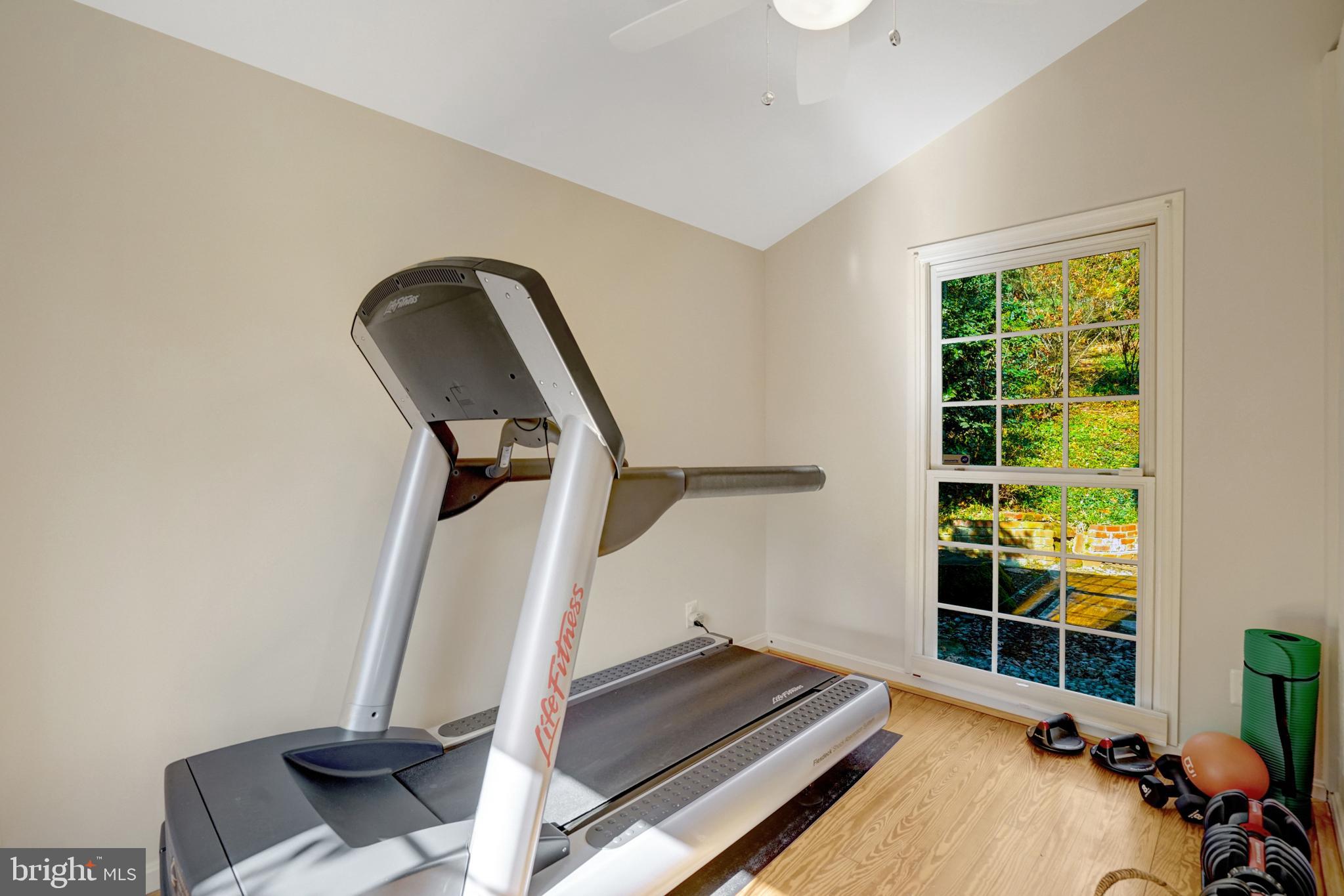 3300 OLD DOMINION BOULEVARD