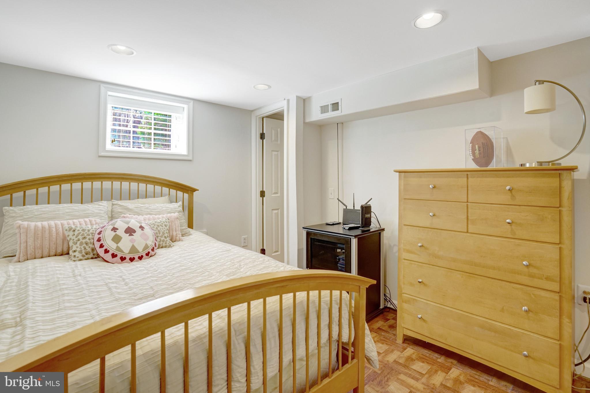 3300 OLD DOMINION BOULEVARD