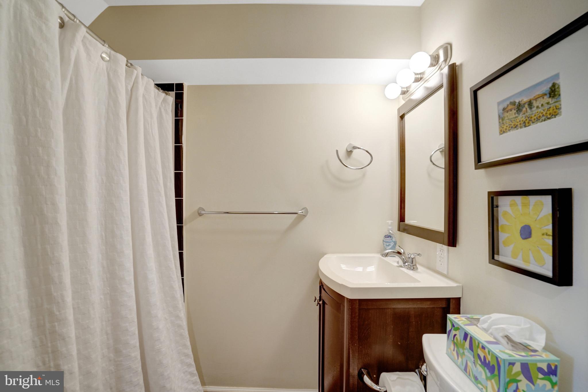 3300 OLD DOMINION BOULEVARD