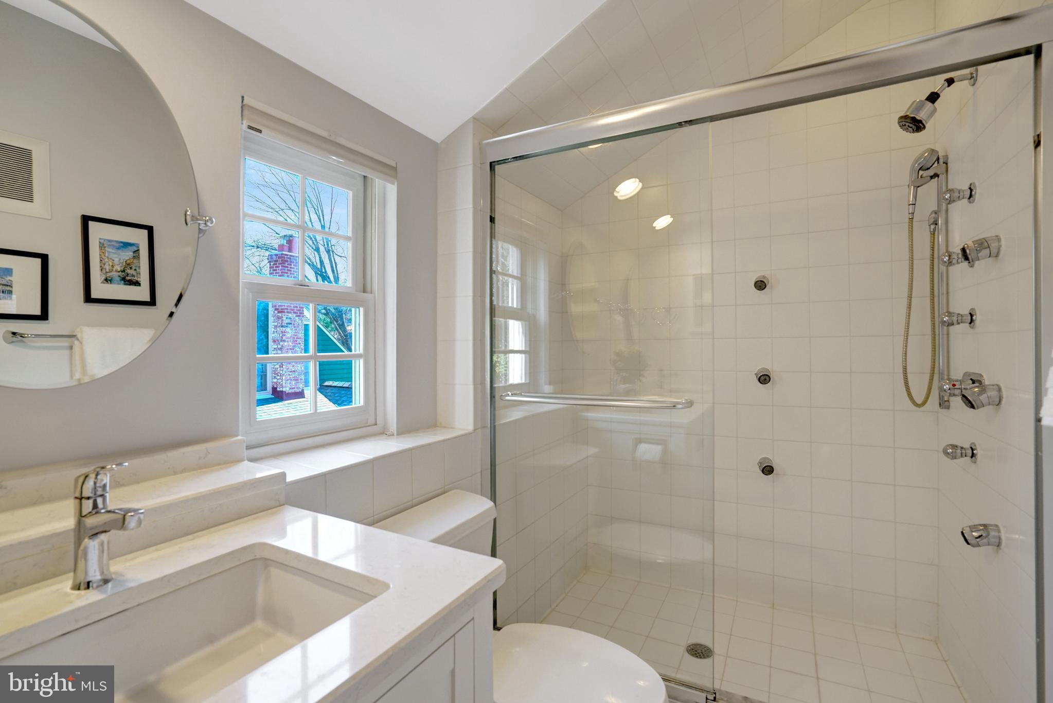 3300 OLD DOMINION BOULEVARD