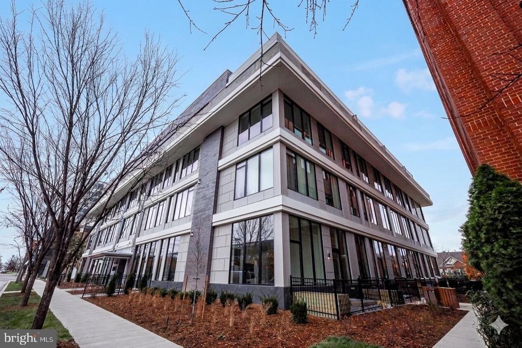801 N FAIRFAX STREET 421