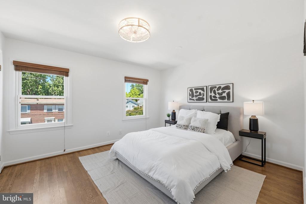 19 E MYRTLE STREET Unit: A