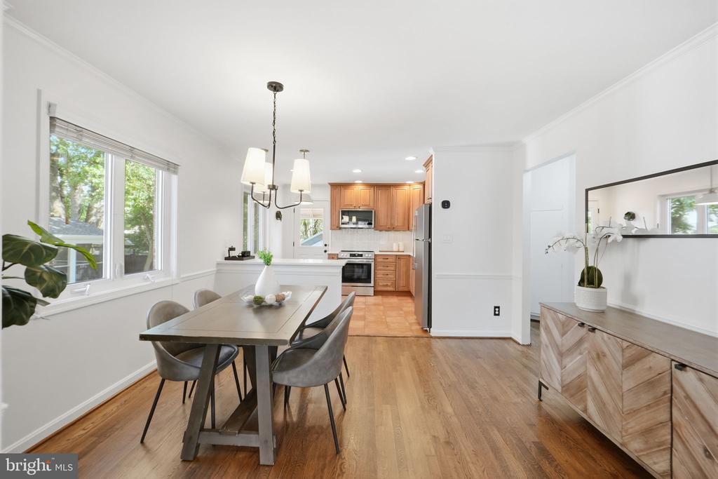 19 E MYRTLE STREET Unit: A