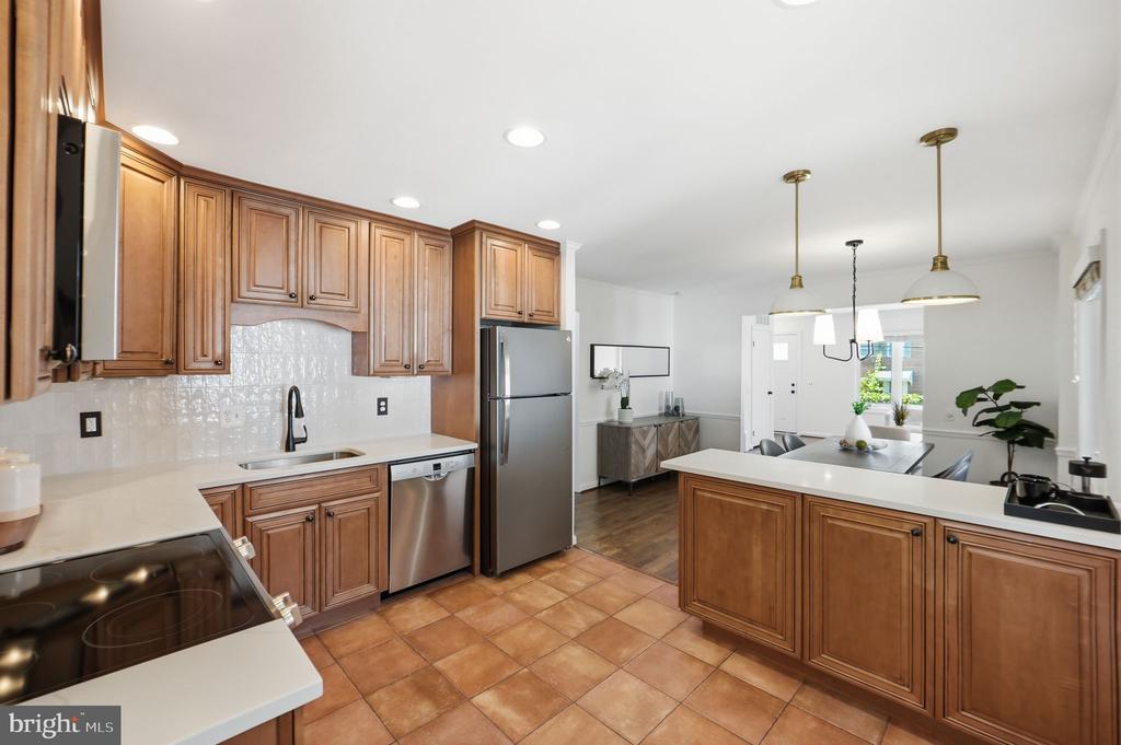 19 E MYRTLE STREET Unit: A