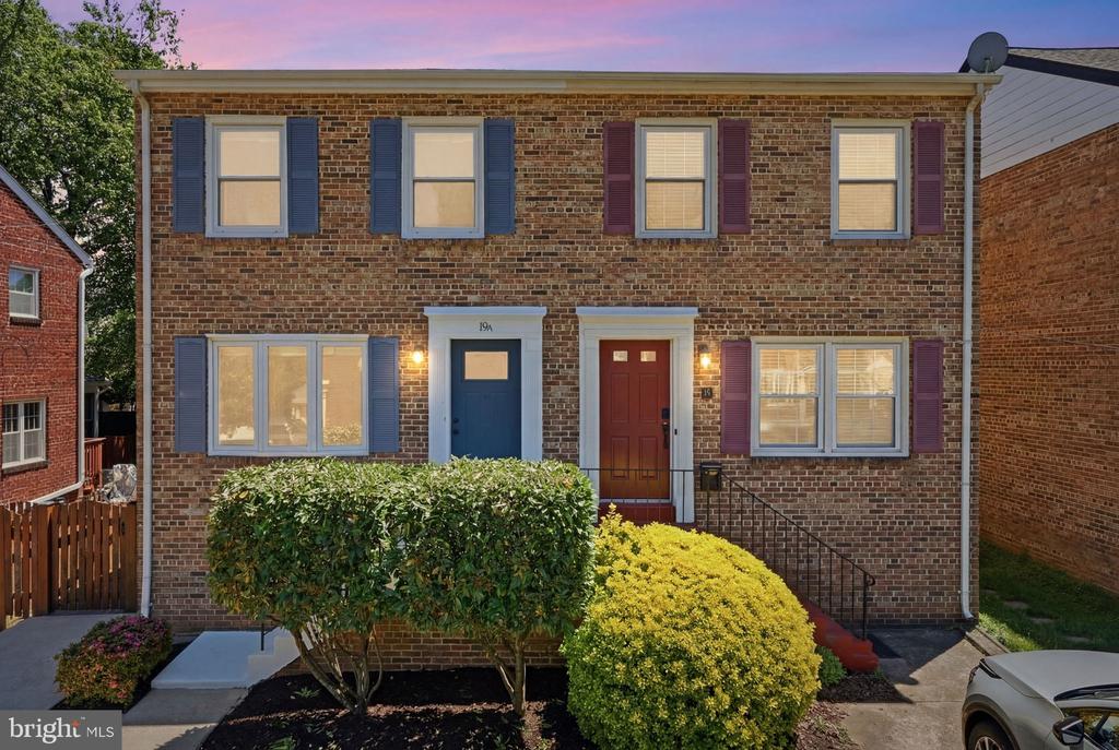 19 E MYRTLE STREET Unit: A