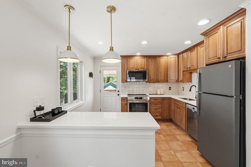 19 E MYRTLE STREET Unit: A